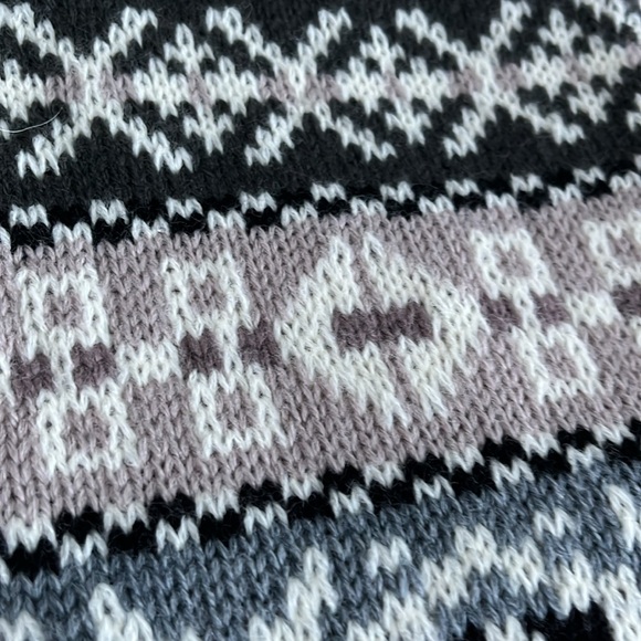 Scarf and beret set - Picture 11 of 12